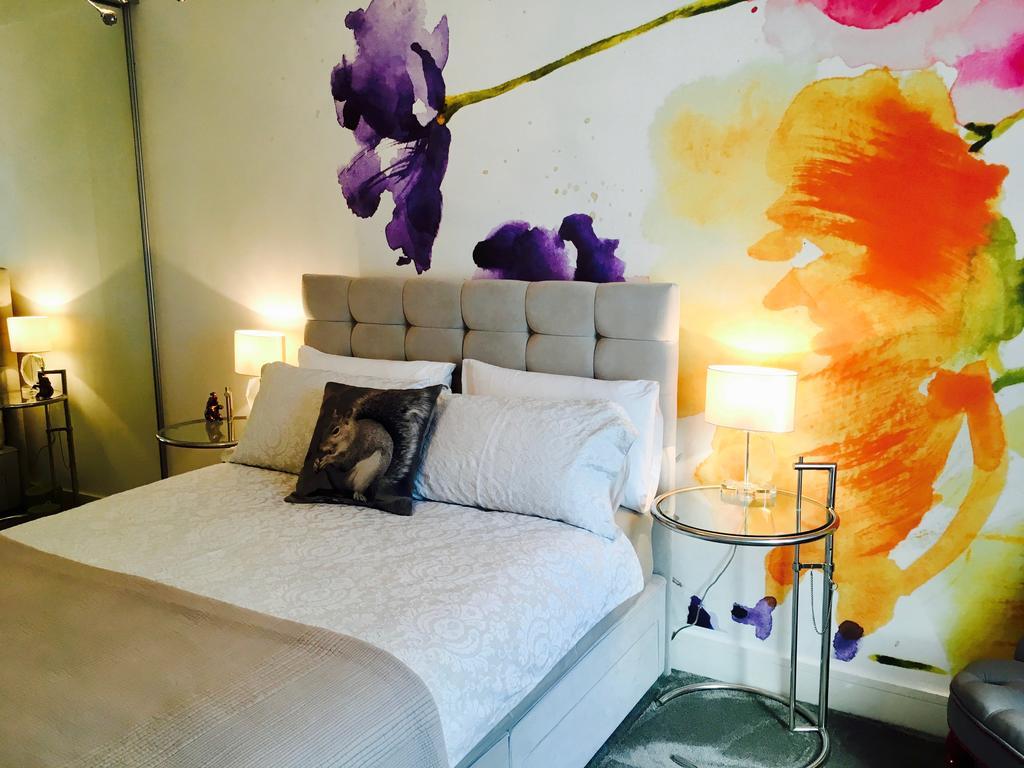 Apartment With Balcony * Londra